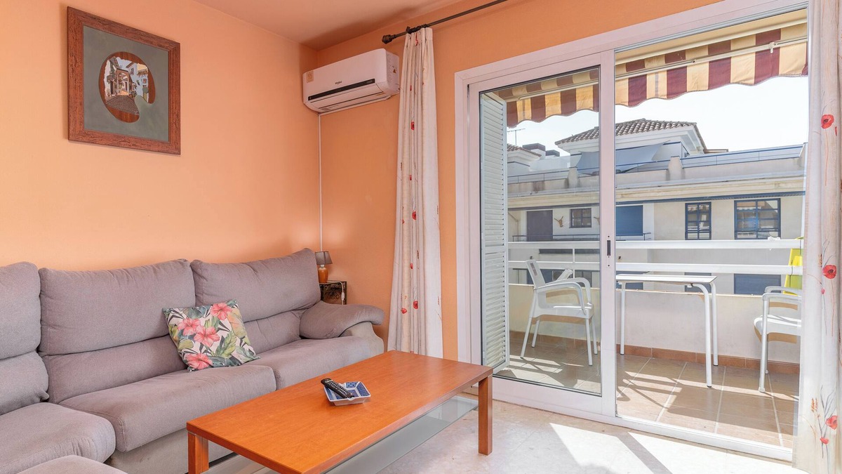 El Morche Apartment | Apartment 'Piso El Morche' with Shared Pool, Private Terrace and Wi-Fi
