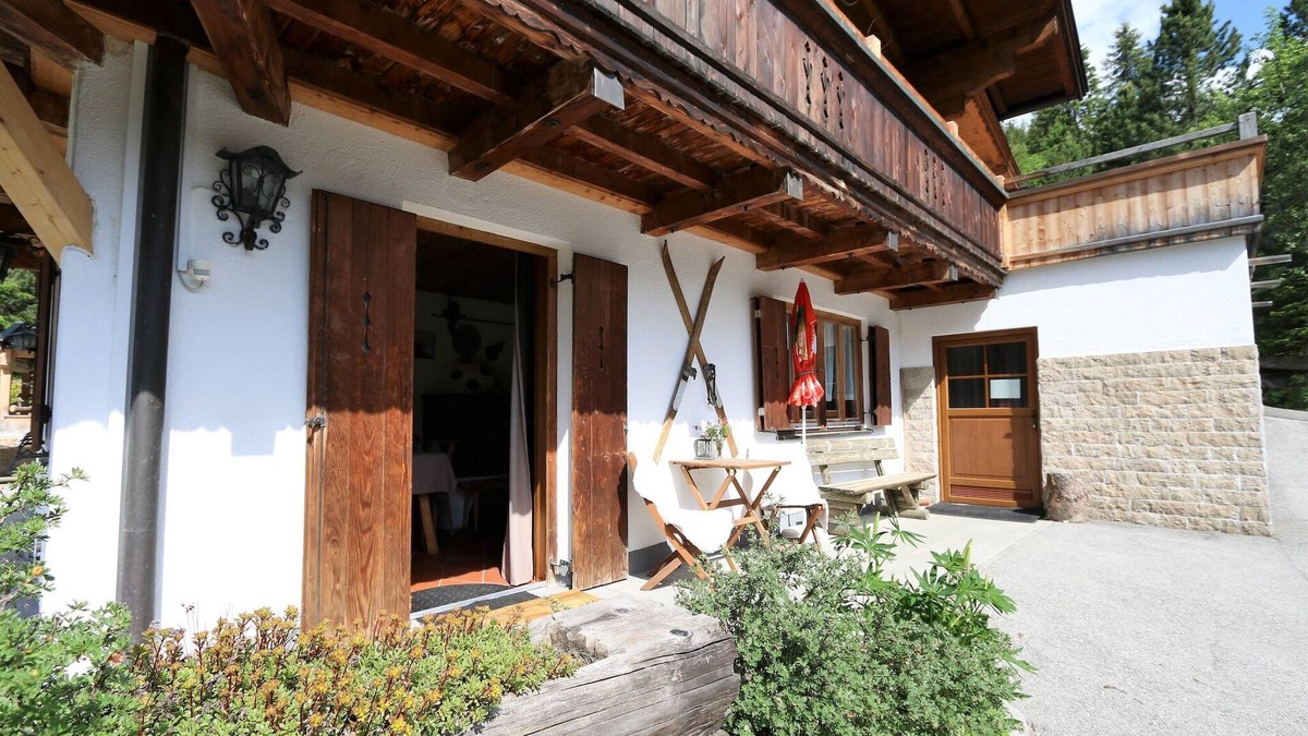 Fuegenberg Apartment | Apartment Platzhirsch directly on the ski slope