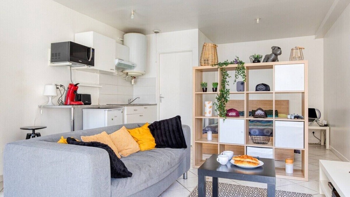 Etampes Apartment | Apartment-Private Bathroom