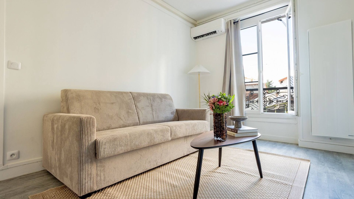 Le Pre-Saint-Gervais Apartment | Apartment-Private Bathroom