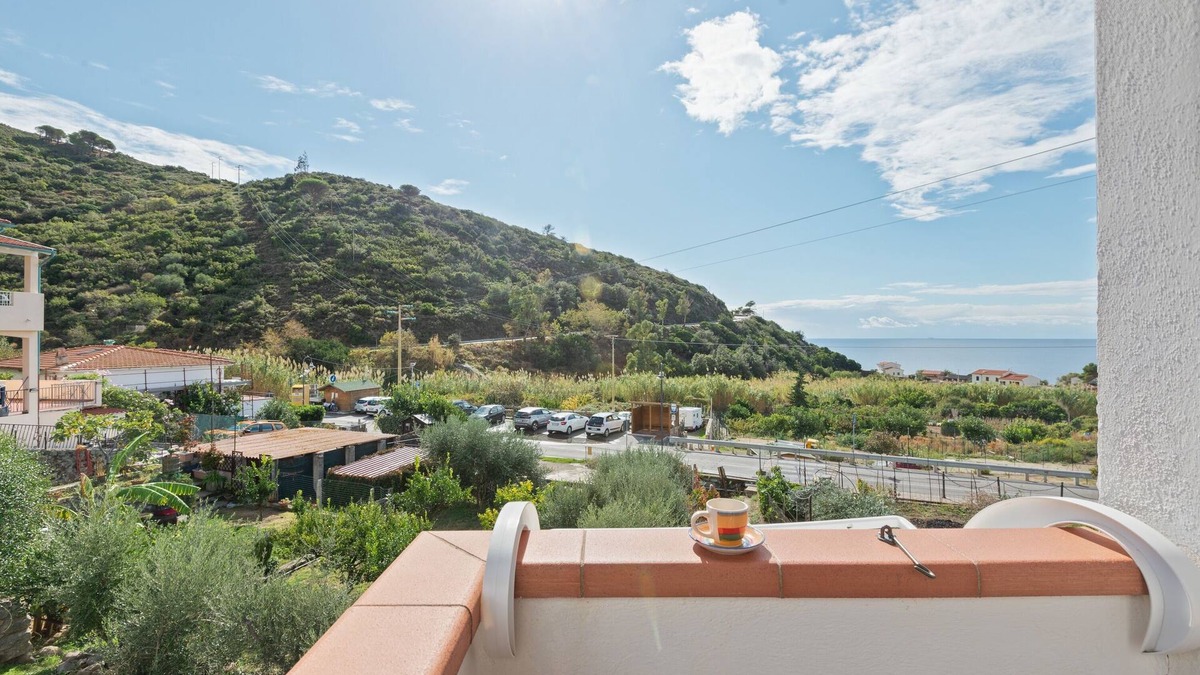 Pomonte Apartment | Apartment “Ramerino” close to the Beach with Sea and Mountain View