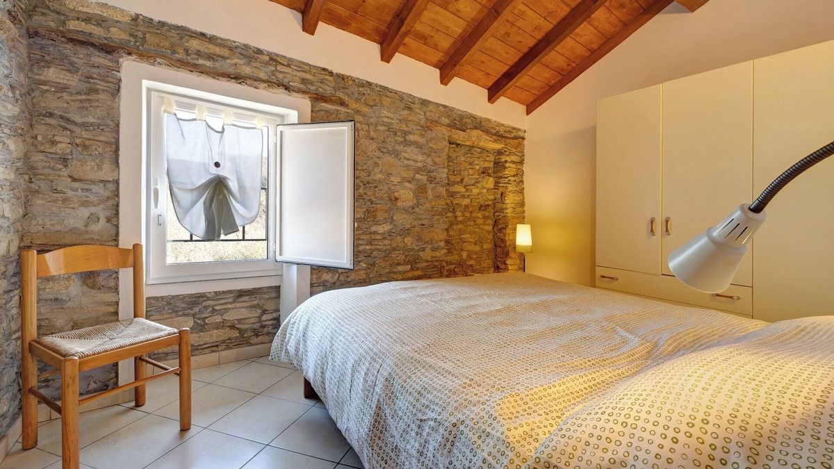 Stellanello Apartment | Apartment 'Ramma La Taggiasca' with Mountain View & Balcony