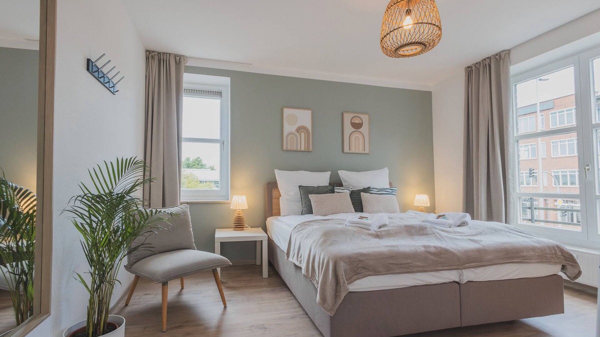 Norderstedt Apartment | Apartment 'Rentaflat Hamburg 01 Am Bahnhof' with Balcony and Wi-Fi