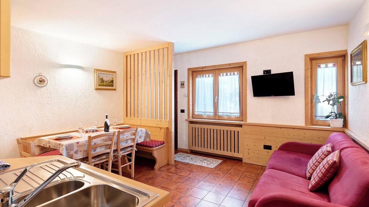 Teola Apartment | Apartment 'Residence Attila Giardino' with Mountain View, Shared Garden & Wi-Fi