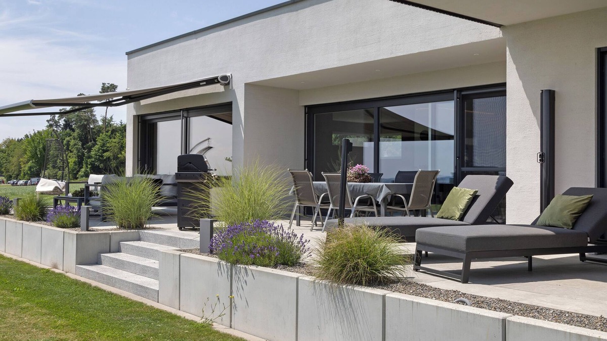 Unterschwarzach Apartment | Apartment 'Riedheide, 130qm' with Private Terrace, Private Garden and Wi-Fi
