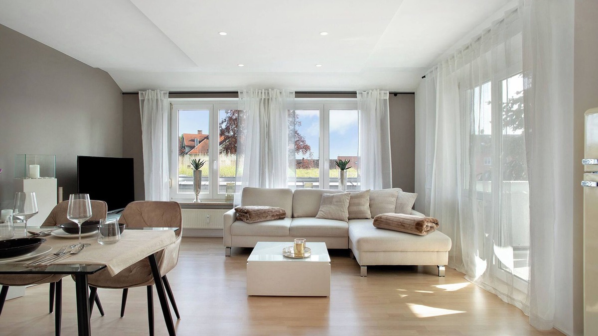 Aschach Apartment | Apartment 'Römerpark Bergblick' with mountain view, balcony, garage and WIFI