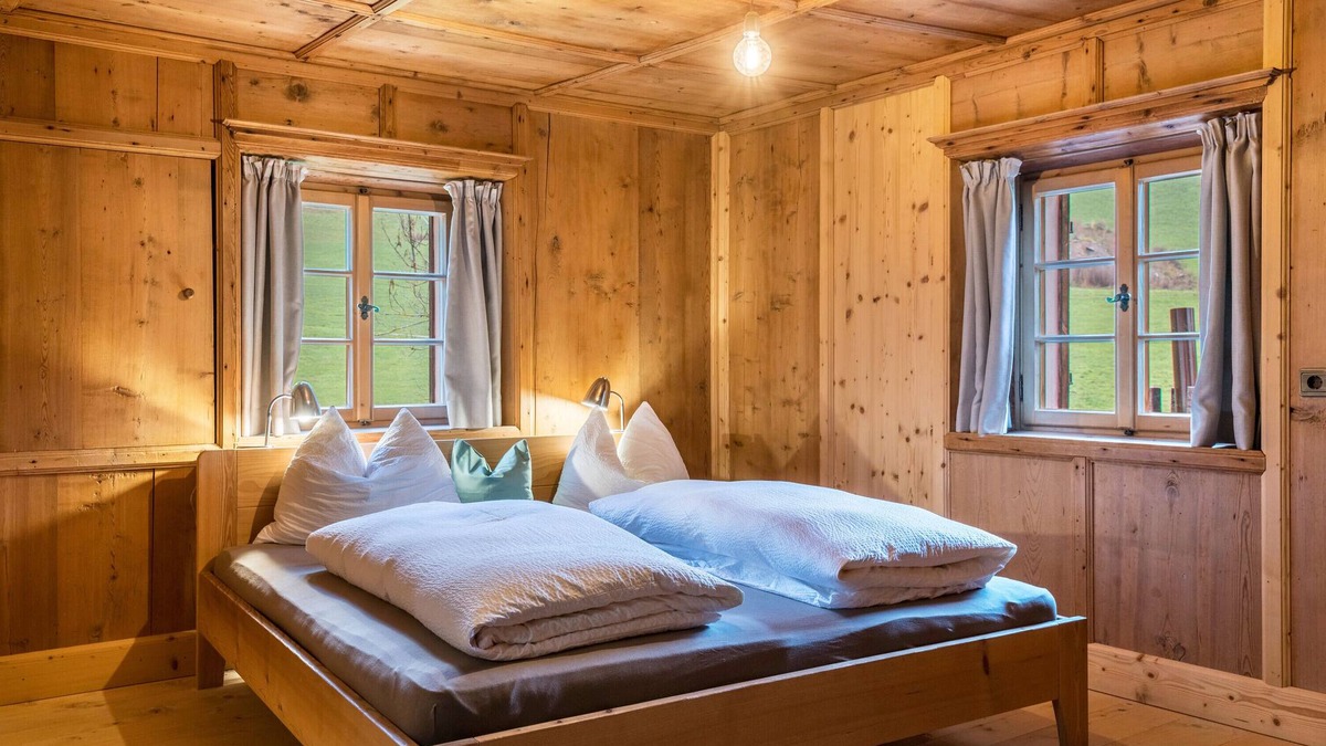 Renon Apartment | Apartment 'Ronacherhof Kamille' with Shared Garden, Balcony and Wi-Fi
