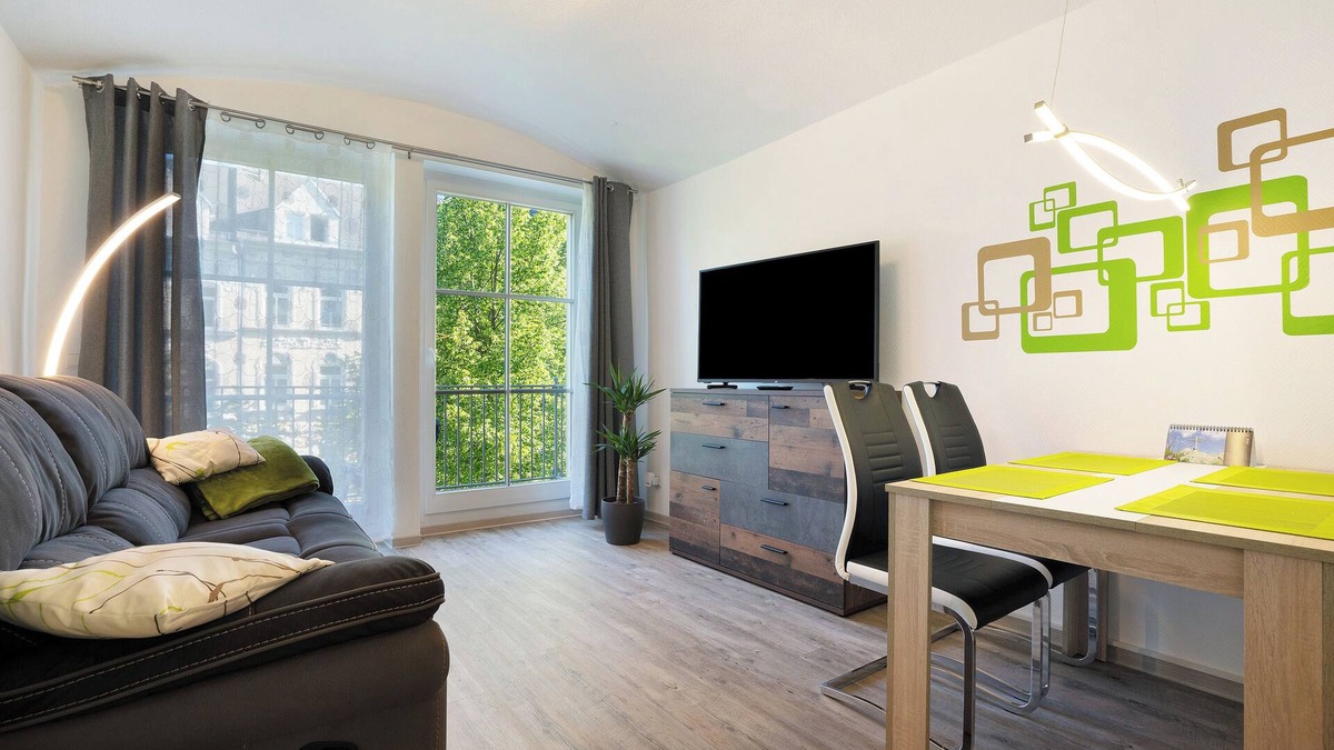 Kaßberg Apartment | Apartment 'Ruhige Maisonettewohnung Kaßberg' with Balcony and Wi-Fi