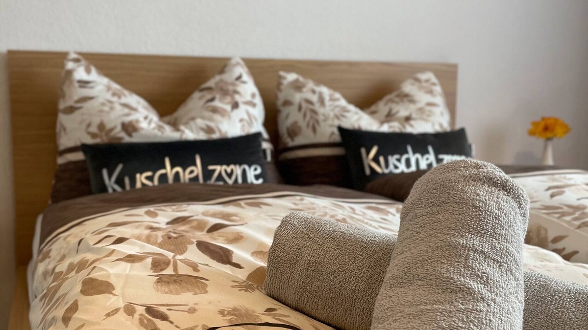 Zeithain Apartment | Apartment 'Ruhige Zeithain' with Private Garden, Wi-Fi and Air Conditioning