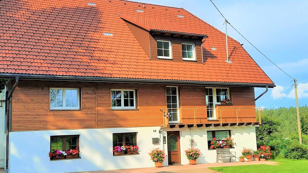Sankt Maergen Apartment | Apartment 'Süßen Häusle' with Shared Garden and Wi-Fi