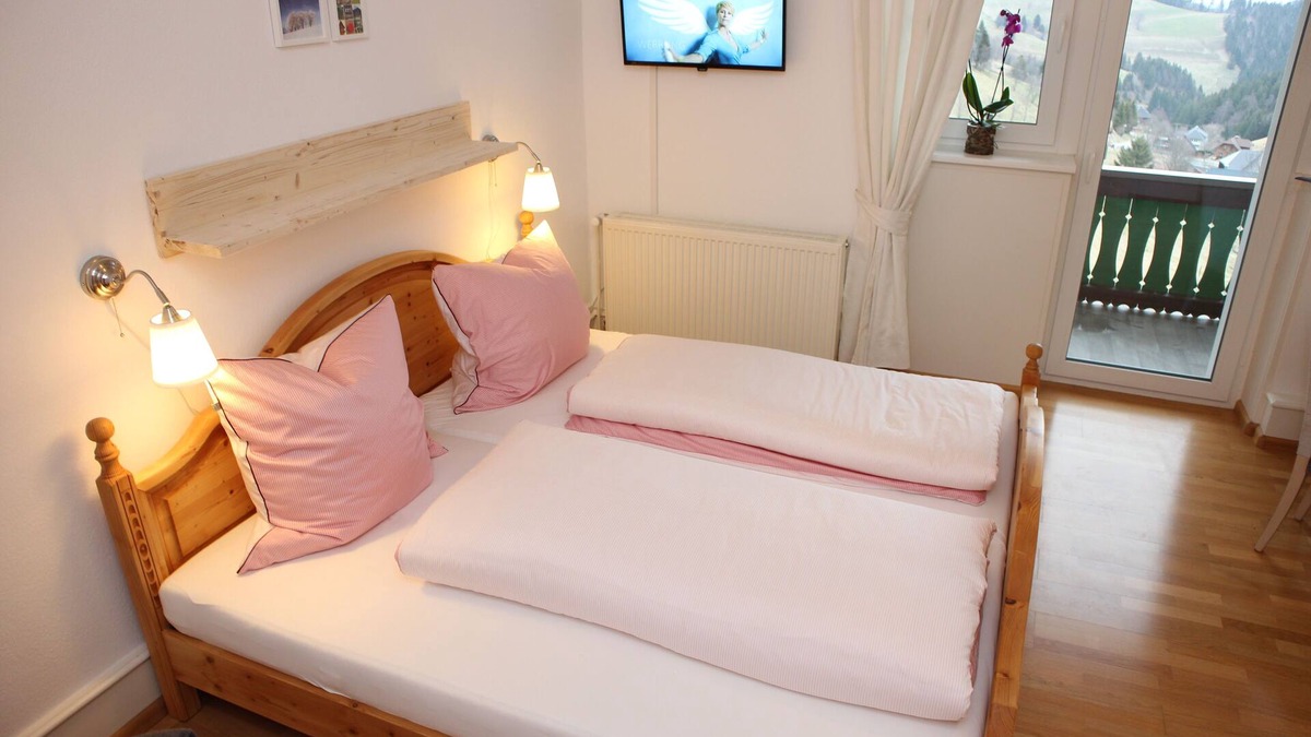 Hofsgrund Apartment | Apartment Schauinsland, beautiful view, hiking, mountain biking, recreation