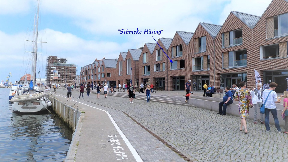 Wismar Apartment | Apartment "Schnieke Hüsing" directly at the old harbor of Wismar with parking in front of the house