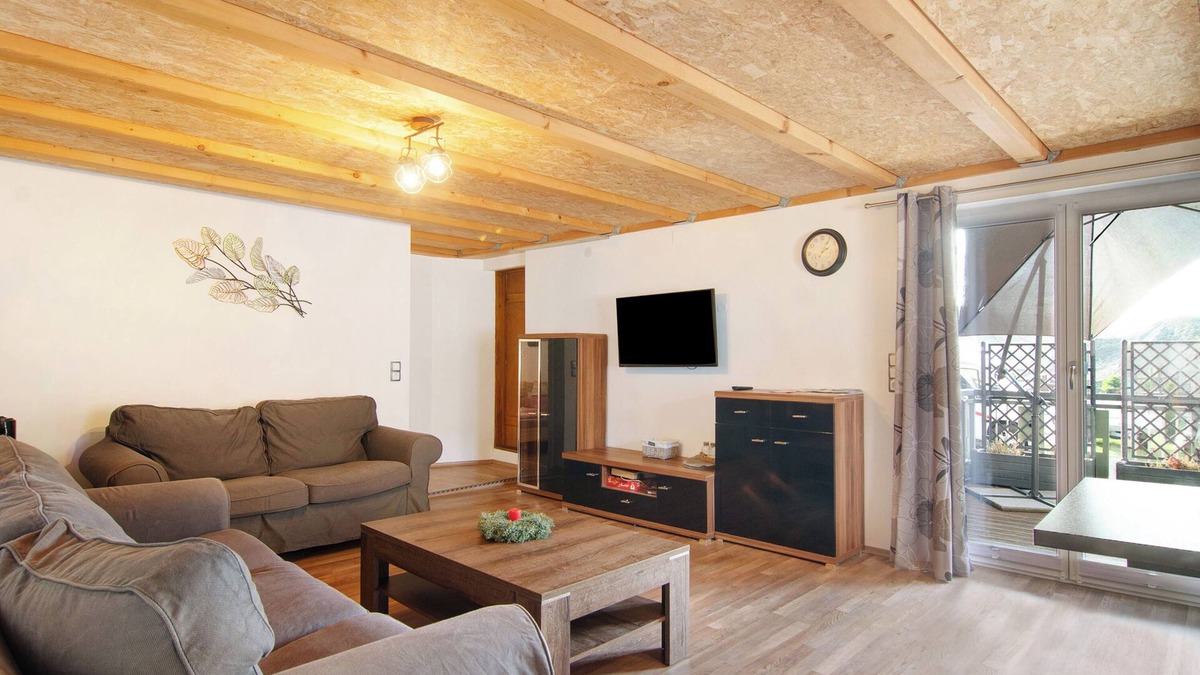Espasingen Apartment | Apartment 'Schönfeld' with Private Terrace and Wi-Fi