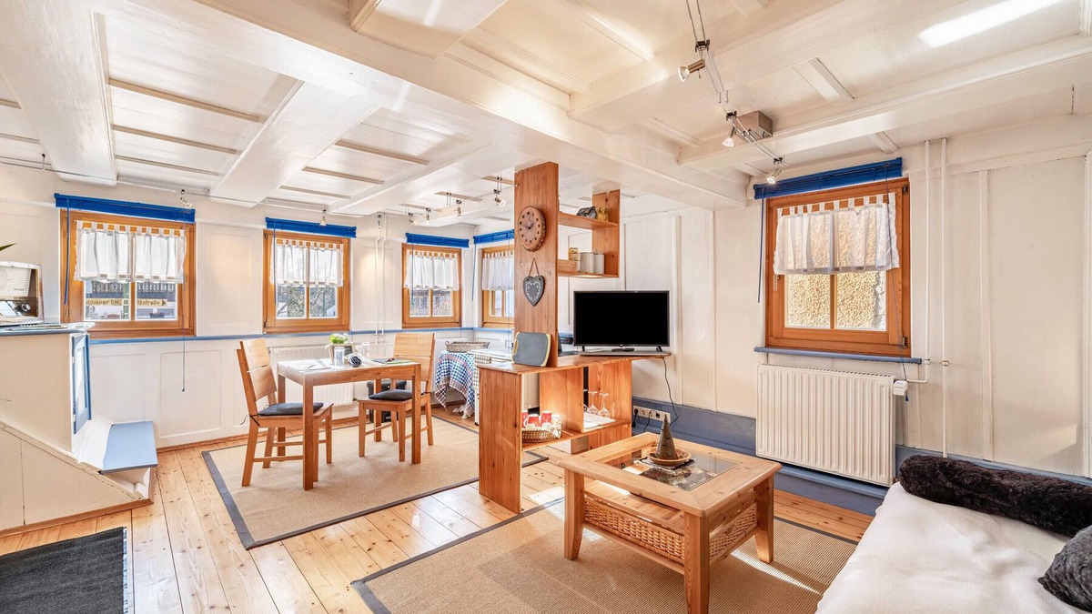 Balingen House | Apartment 'Schuler-Haus' with Shared Terrace close to Burg Hohenzollern