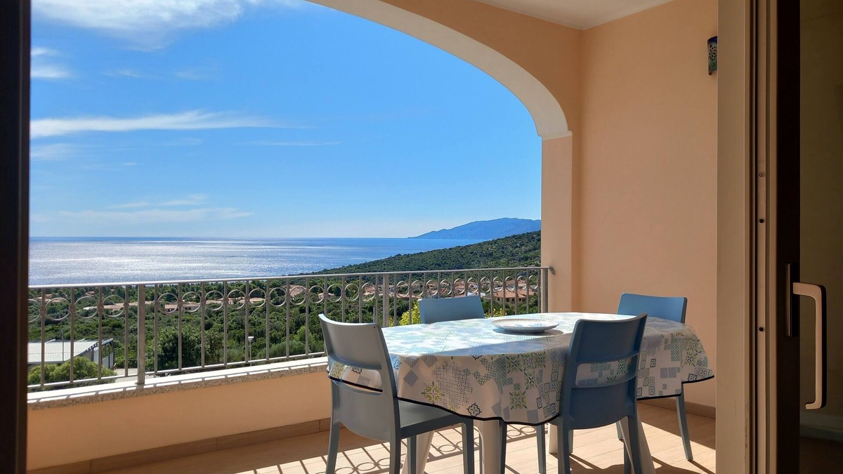 Cala Gonone Apartment | APARTMENT SEA VIEW AND MOUNTAIN Parking- A/C-WIFI-CIN IT 091017C2000P7622
