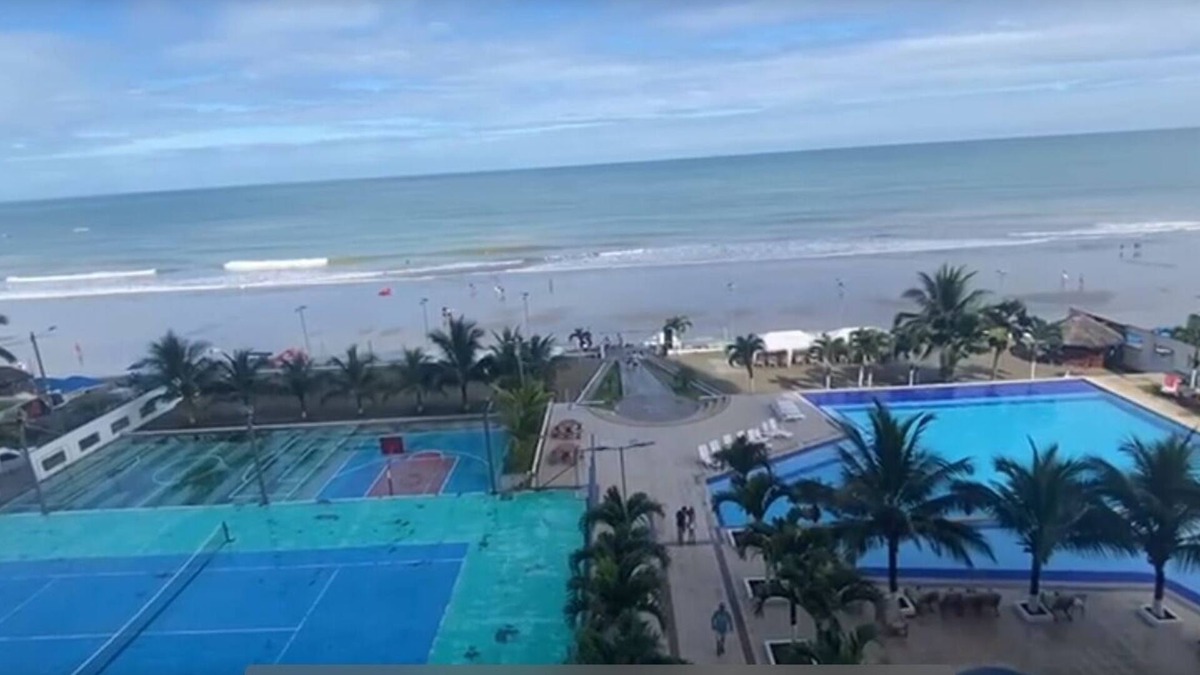 Tonsupa Apartment | APARTMENT SEA VIEW RESORT FONTAINEBLEAU TONSUPA, SWIMMING POOLS PRIVATE BEACH