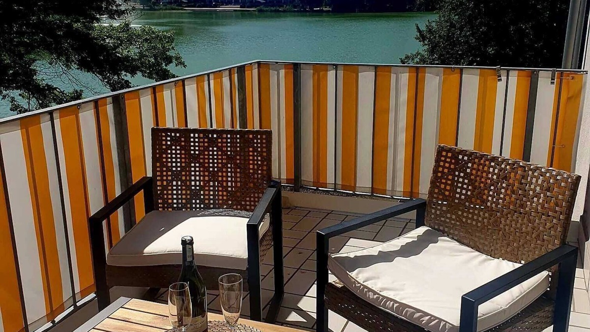 Bad Salzungen Apartment | Apartment Seeblick,ihr Einzigartiger Aufenthalt Direkt am Bad Salzunger Burgsee