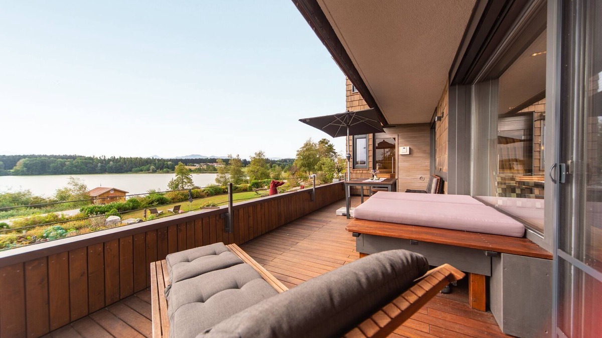 Pelham Apartment | Apartment "Seen-Sucht" with Lake View, Shared Garden & Wi-Fi