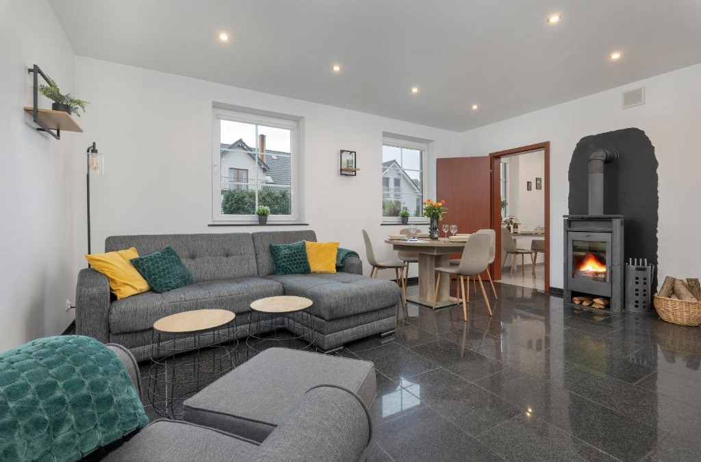 Swinoujscie Apartment | Apartment "Senko" with Garden, close to Nature Reserve by Noclegi Renters