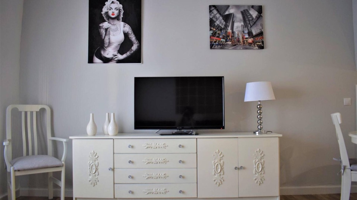 La Guardia Apartment | Apartment 'Sevilla 2' with Private Terrace, Wi-Fi and Air Conditioning