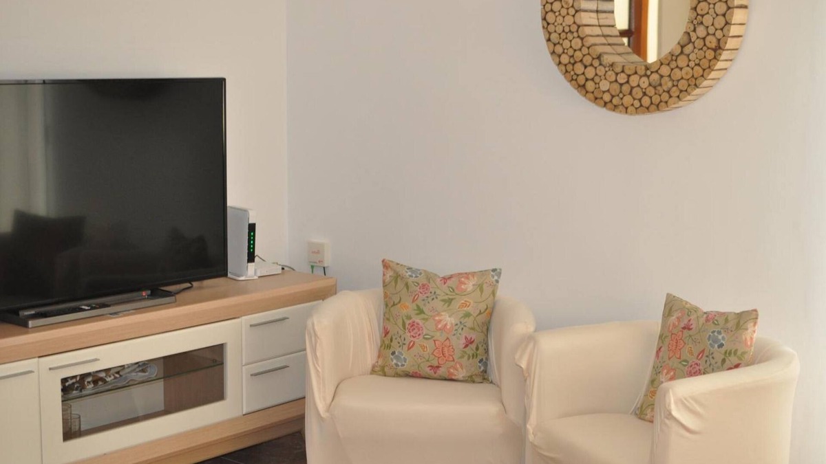 La Guardia Apartment | Apartment 'Sevilla 3' with Private Terrace, Wi-Fi and Air Conditioning