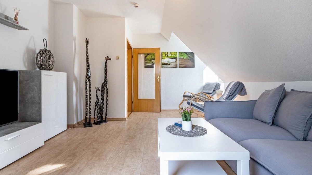 Uelzen Apartment | Apartment “Sonnenschein” with Balcony & Wi-Fi