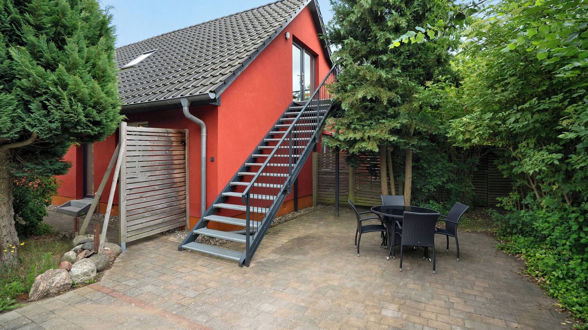 Grunow Apartment | Apartment 'Storchensommer' with Shared Terrace and Balcony