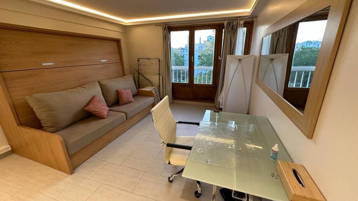 Cachan Apartment | Apartment 'Studio Terrasse 60m2 Vue Sur Paris' with Private Terrace and Wi-Fi