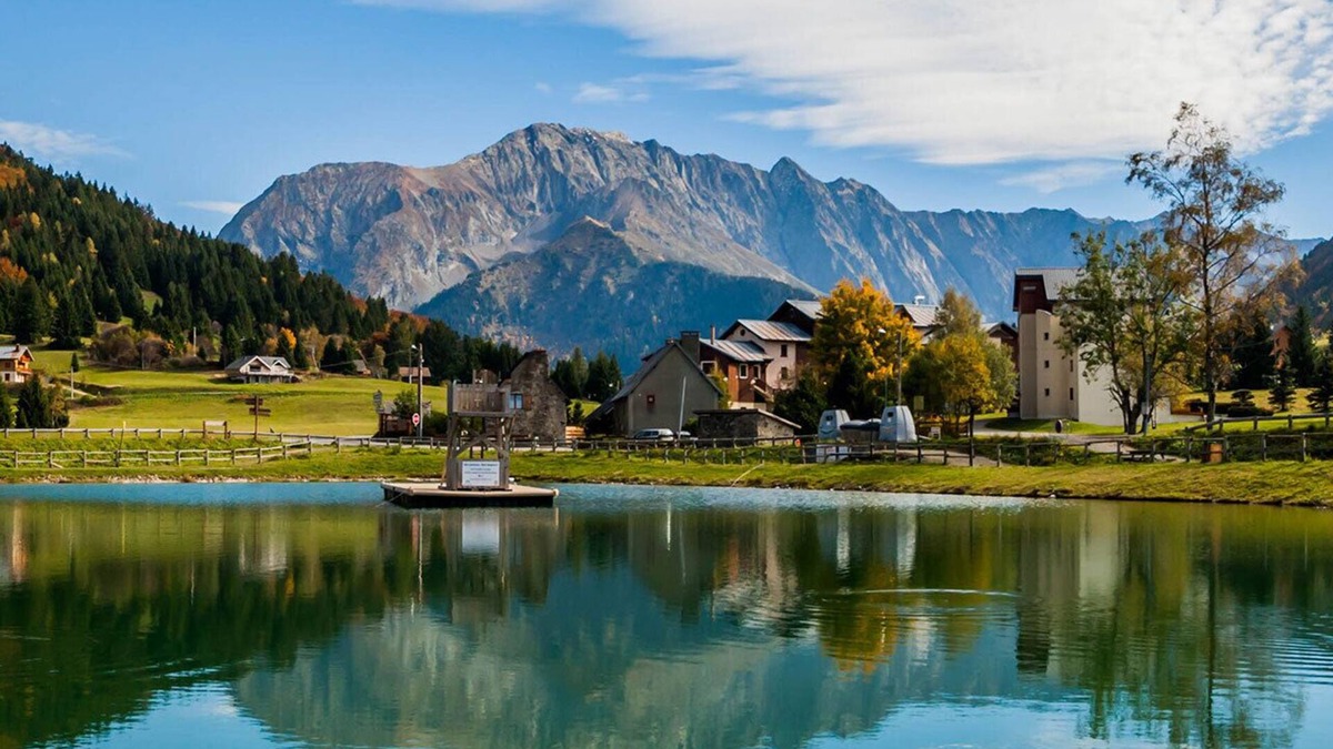 La Morte Apartment | Apartment 'Superbe Studio Au Pied Des Pistes' with Mountain View, Shared Garden and Wi-Fi