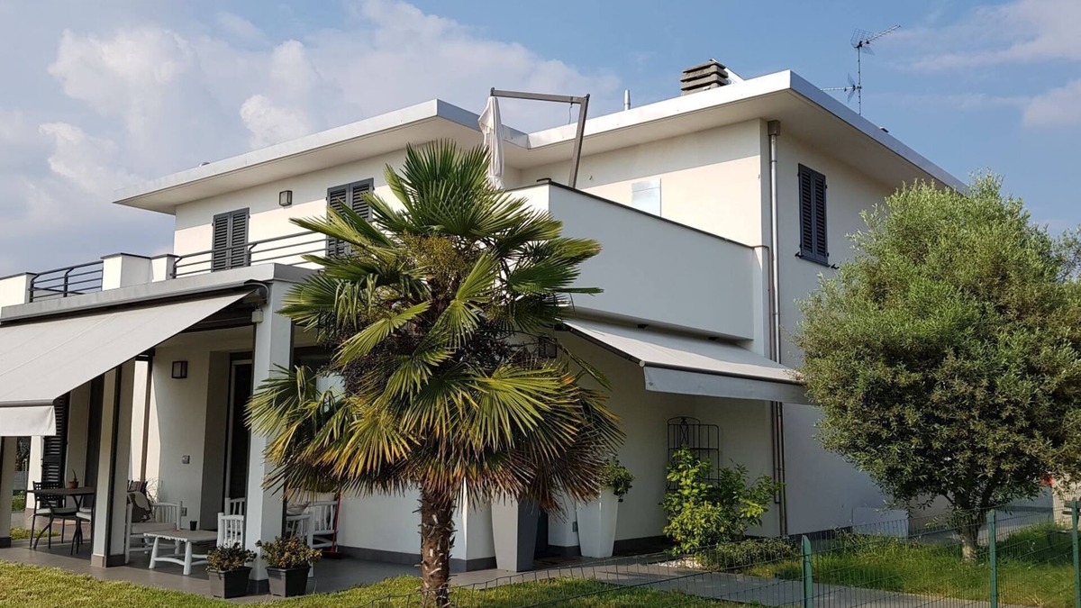 Urgnano Apartment | Apartment surrounded by greenery