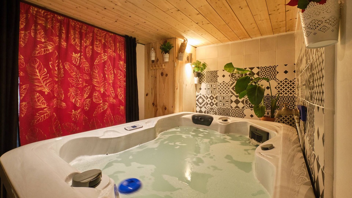 Quartier Hyper-Centre Apartment | Apartment 'Sweet Loft Grenoble' with Wi-Fi and Air Conditioning