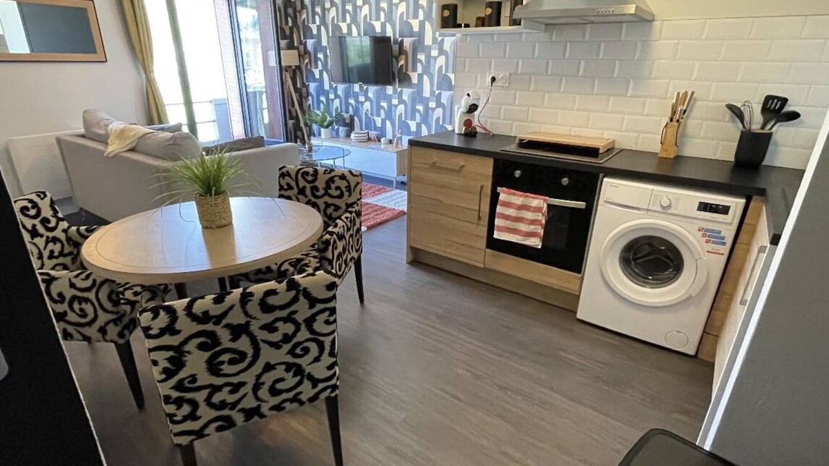 Espalion Apartment | Apartment t2 floor at the edge of the lot