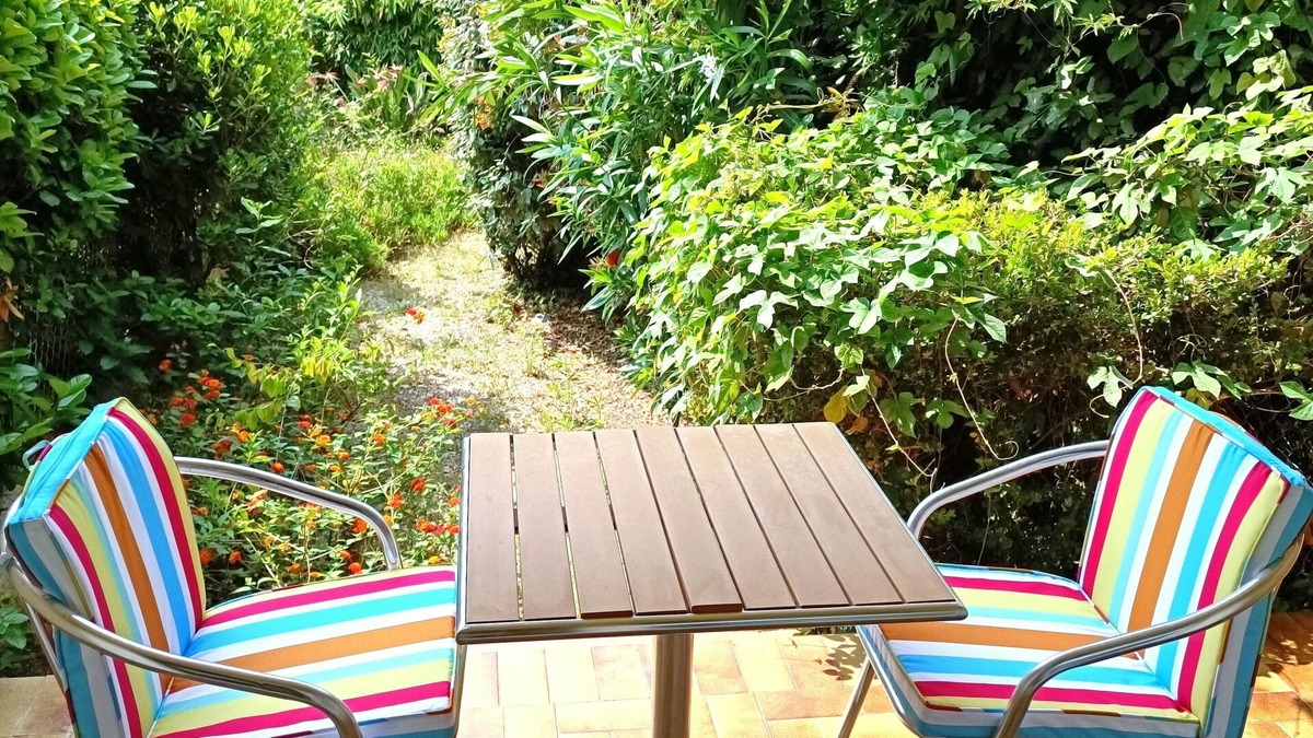 Saint-Cyr-sur-Mer Apartment | Apartment T2 with garden and terraces, 300 m from the sea - Saint-Cyr-sur-Mer