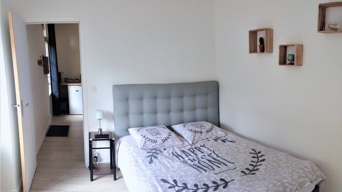 Vitre Apartment | Apartment T2 ★ Le Cocöon ★ center town quiet courtyard side