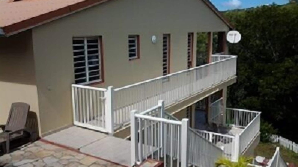 Schoelcher Apartment | Apartment T3 quiet with jacuzzi 5 'beaches and 15' of Fort de France