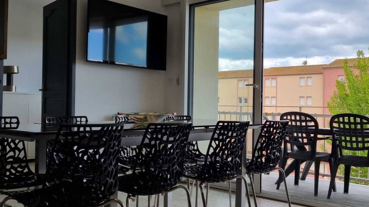 Valras-Plage Apartment | Apartment T4,air-conditioned,3bedroom,sleeps 8, Narbonne, Montpellier, Cap d'Agde