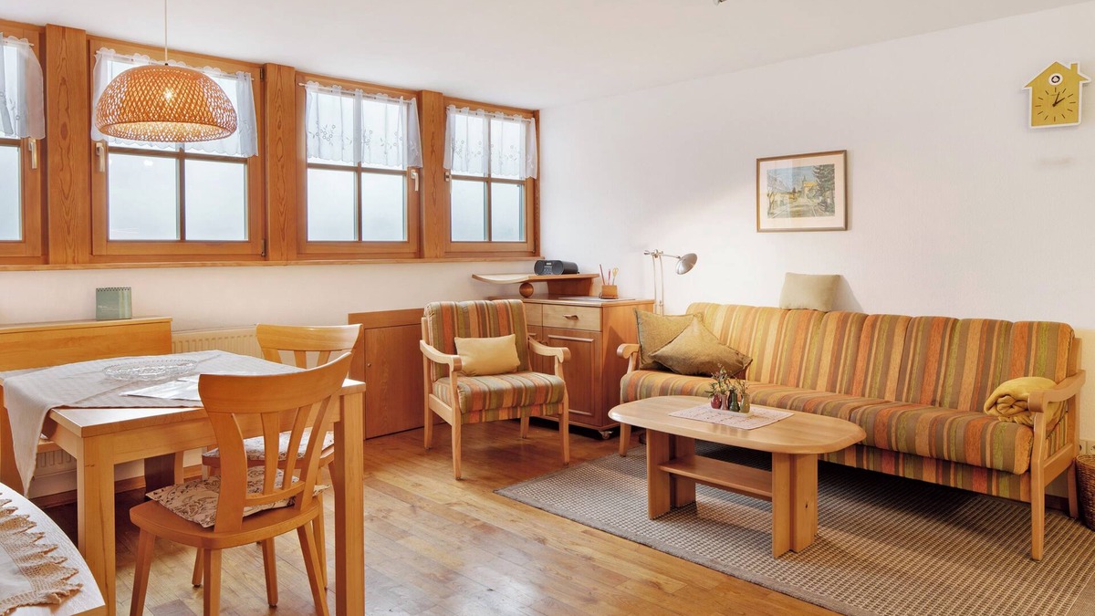 Horben Apartment | Apartment 'Talblick' with Shared Terrace, Shared Garden and Wi-Fi