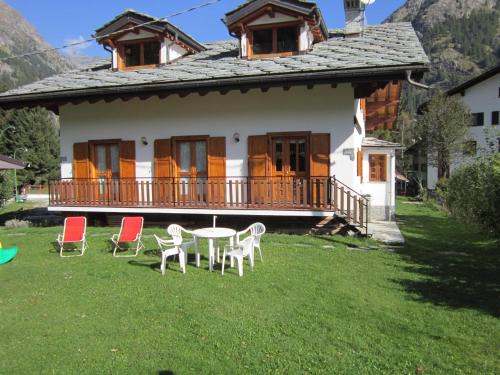 Gressoney-Saint-Jean Apartment | Apartment Tea