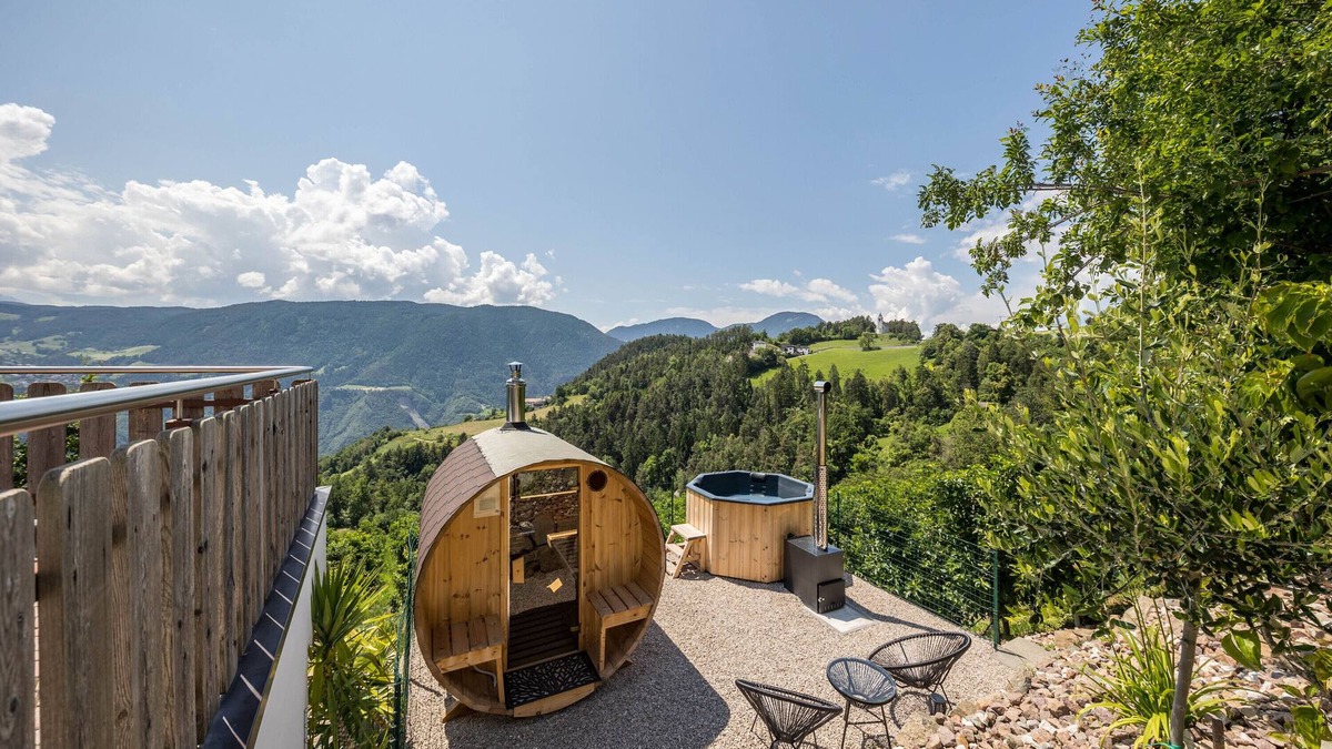 Renon Apartment | Apartment "Thalerhof Sancta Sebastianus" with Mountain View, Garden & Wi-Fi