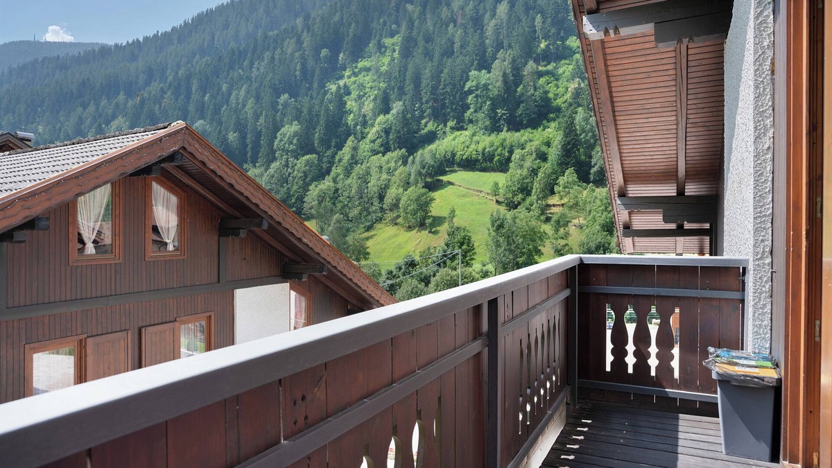 Pracorno Apartment | Apartment 'Trilocale 4' with Shared Garden, Balcony and Wi-Fi