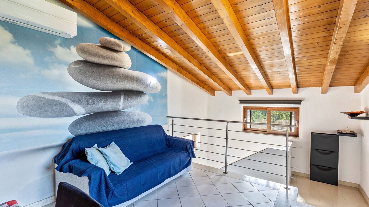 Sud-Ovest Apartment | Apartment 'Verona' with Shared Garden, Wi-Fi and Air Conditioning