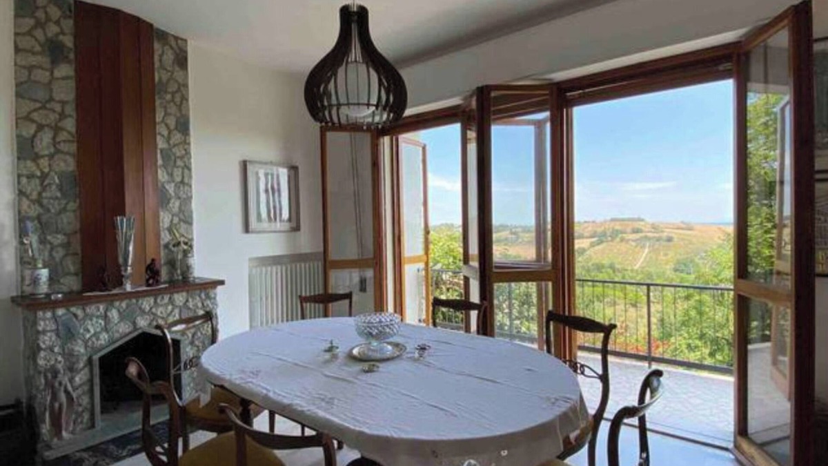 Mondolfo Apartment | Apartment 'Via Verdi 14' with Sea View, Shared Terrace and Wi-Fi