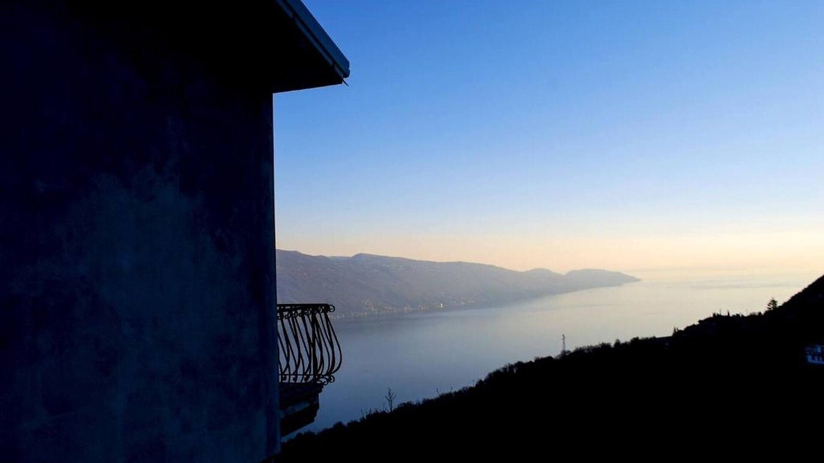 Aer Apartment | Apartment 'Villa Ada' with Lake View, Private Terrace and Wi-Fi
