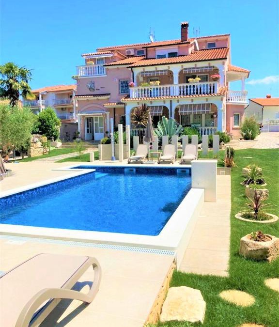 Kukci Apartment | Apartment Villa Engel with Pool