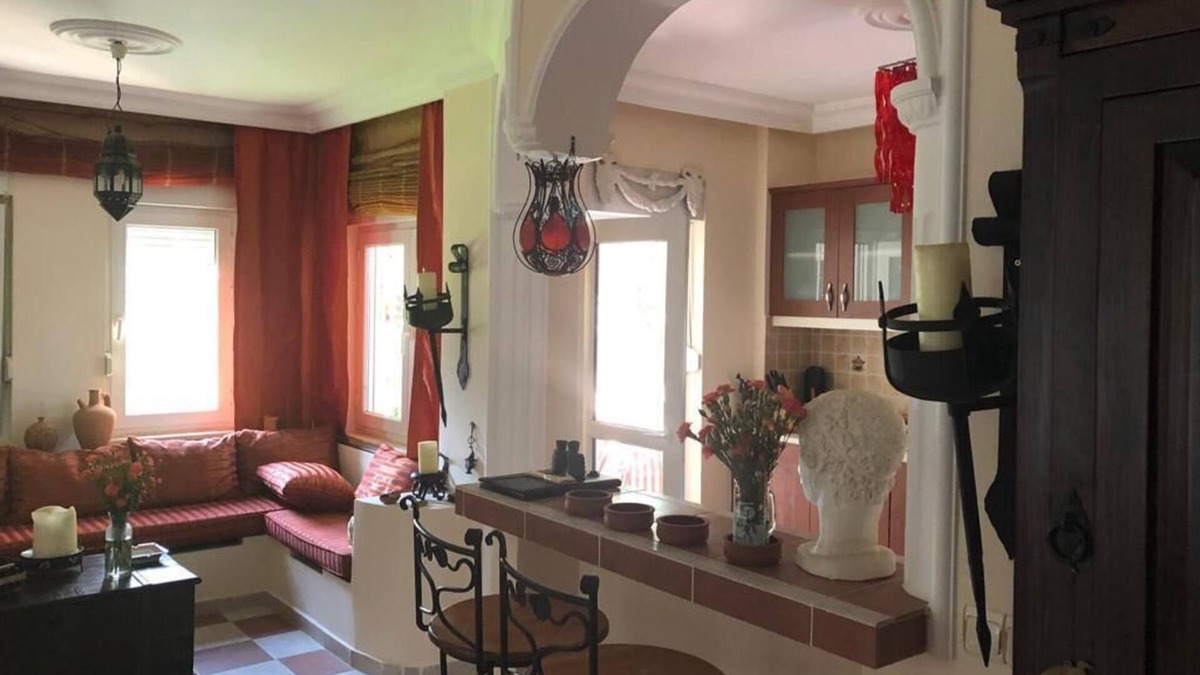 Side House | Apartment / villa in Side with pool close to the center, 500 meters from the beach