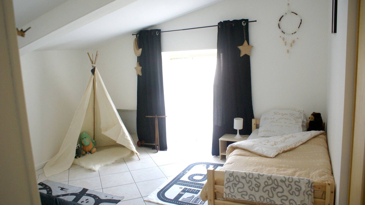 Saulxures-les-Nancy Apartment | Apartment with terrace and courtyard, countryside 15 minutes from the Place Stanislas