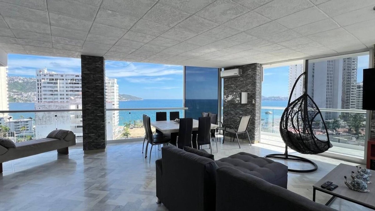 Club Deportivo Apartment | Apartment with ocean and golf course views
