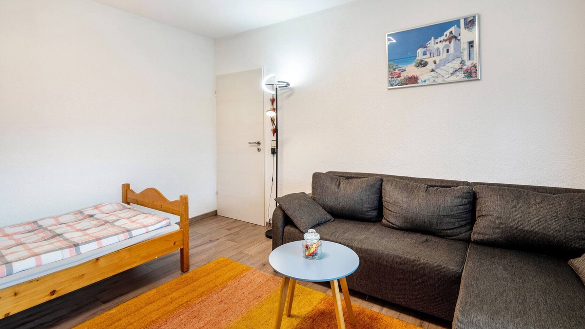 Bebra Apartment | Apartment 'Wasserturmblick' with Mountain View, Private Terrace and Wi-Fi