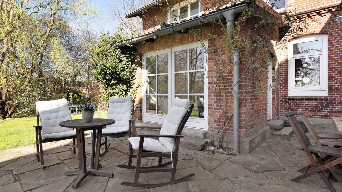 Meezen Apartment | Apartment 'Werkgut - Charmantes Loft' with Shared Terrace, Shared Garden and Wi-Fi