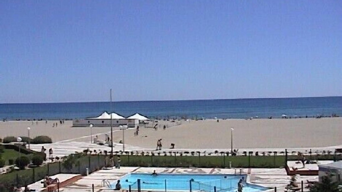 Le Chateau Apartment | Apartment with 38 m2 bedroom plus garage in Canet Plage